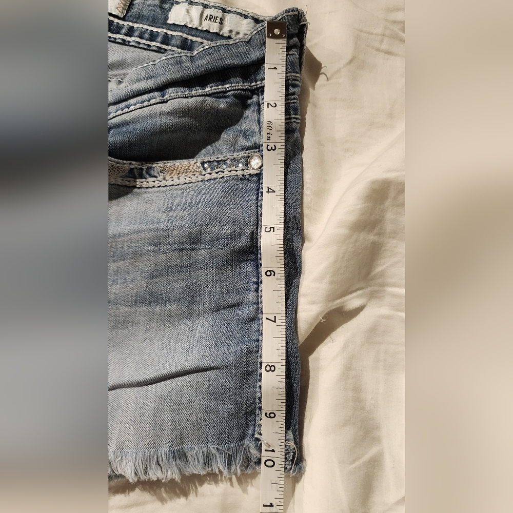 Daytrip Light Blue Denim Shorts - Picture 6 of 6